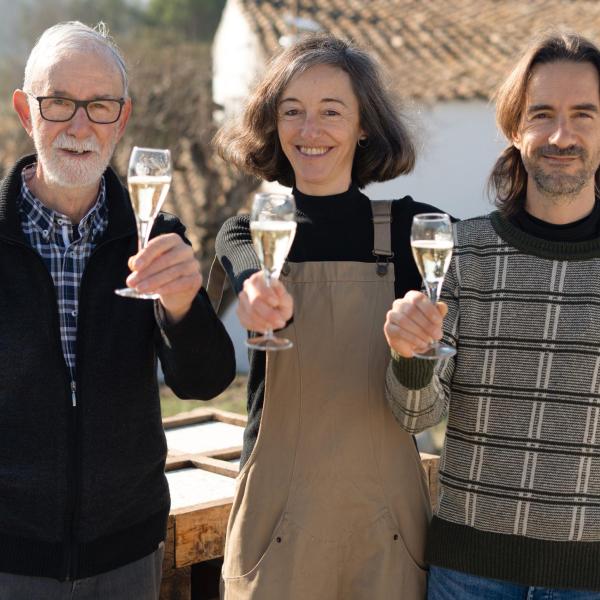 Cava Guilera. Petit celler familiar del Penedès [Barcelona] fundat el 1927.