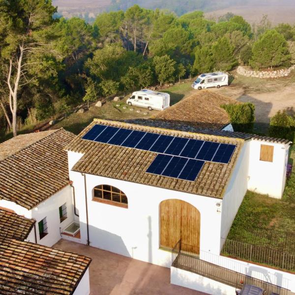Cava Guilera. Pequeña bodega familiar del Penedès. Cava de guarda superior, turismo cultural sostenible y estación de tren renfe a 10 minutos caminando.