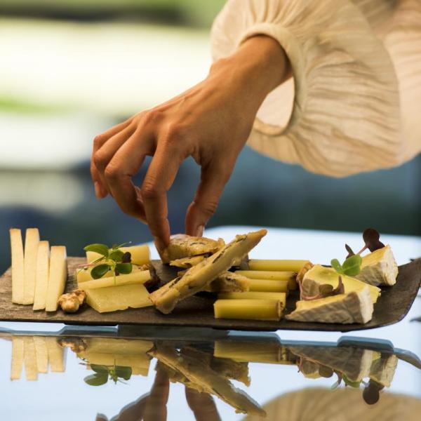 cheese_and_wine_pairing.jpg