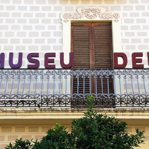 Façana del Museu Deu