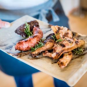 El Mirador de les Caves: Calçots amb vistes inigualables