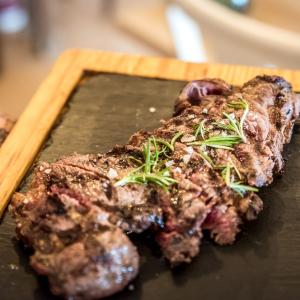 El Mirador de les Caves: Calçots amb vistes inigualables