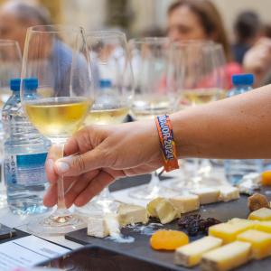 La prèvia de la Festa Major – sopar maridatge amb formatges al Claustre dels Trinitaris de Vilafranca