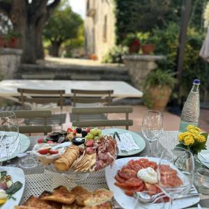 Visita Brunch a la cava Oriol Rossell. Wine Garden