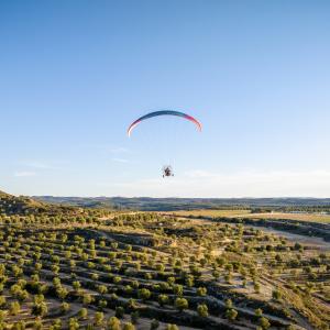 Enoturisme i Parapent a motor