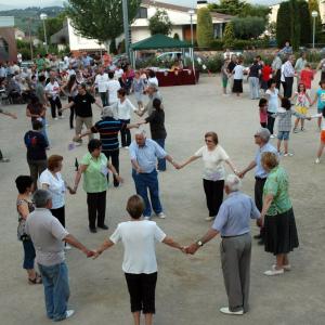 El dissabte 18 de juny torna l’Aplec Sardanista organitzat pel Grup Sardanista Petúnies i Gladiols. Tindrà lloc a la Plaça de l’U d’Octubre -i, en cas de pluja, al Poliesportiu-. Com és habitual, l’endemà de l’Aplec se celebra el Dia Universal de la Sarda