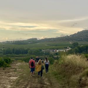 Tast de raïm a les vinyes amb l'Eudald Massana