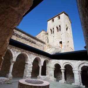 VISITA AT ROCA I MONESTIR SANT SEBASTIÀ DELS GORGS