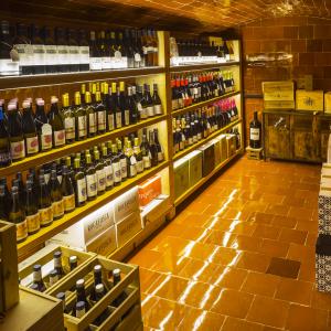 Celler dels vins que fem servir pels maridatges