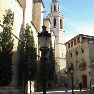 Imatge del campanar de la Basílica de Santa Maria 