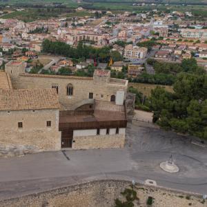 Vista completa del castillo