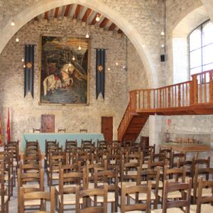 Sala poniente con montaje para conferencias