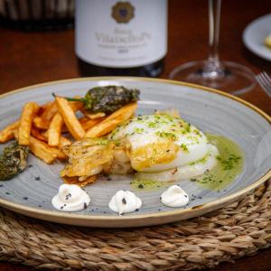  CUTTLEFISH ON THE PLATE