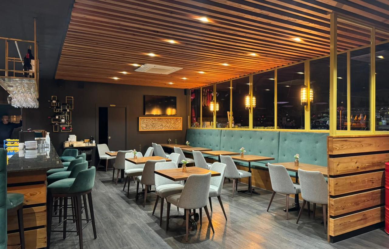  RESTAURANT SPECIALIZED IN RICE, WINES AND CAVAS